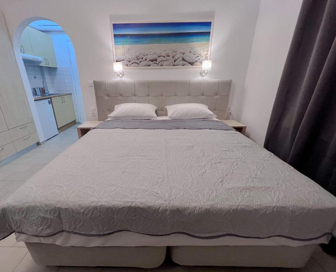Athanasia Apartments Скиатос Экстерьер фото
